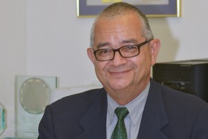 El Dr. Andrés Calderón Colón, pasado rector del Recinto Universitario de Mayaguez  (Carlos Díaz/Prensa RUM)