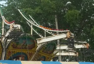 La foto muestra la presencia de moho en la machina accidentada en las Fiestas Patronales de Hormigueros.