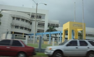 Vista de la Comandancia de la Policía de Mayaguez.
