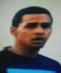 Este sujeto es buscado por la Policía como sospechoso de varios robos ocurridos en Mayaguez (Suministrada Policía).