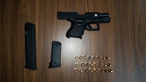 Arma ocupada a Medina Ríos (Suministrada Policía).