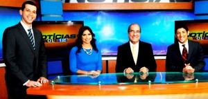 En la foto, de izquierda a derecha: Alexis Orengo, meteorólogo; Priscila Lorenzo y Saúl Cordero, anclas; y Luis Aymat, Deportes (Suministrada WOLE 12).