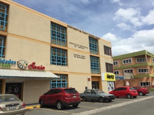 Fachada de la oficina del Departamento del Trabajo frente a la carretera PR-2 en Mayagüez (Suministrada).