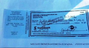 Copia de un cheque sin fondos expedido por Granell a la comerciante Ketty Blanco (Suministrada). 