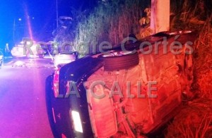Accidente grave registrado en la carretera 110 en el barrio Cruz de Moca (Foto Rescate Cortés).