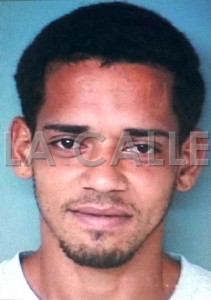 Foto de la ficha de Juan C. Alvarado Ortiz (Suministrada Policía)