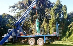 Parte de las labores de traslado de la estatua de Hostos (Foto Junior Rivera).