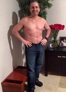 Apenas a días de haber salido de la cárcel, De Castro ya se está sacando "selfies" y publicándolos en la red social Facebook. (Foto Facebook).